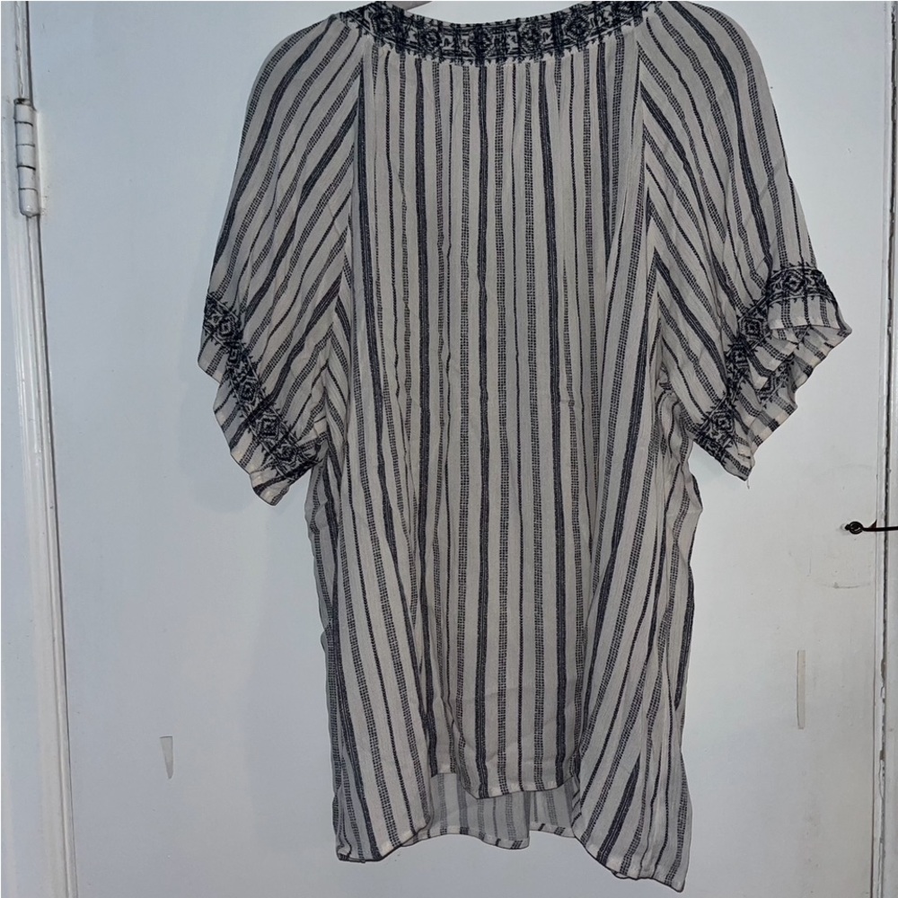 Studio West Apparel Top size Large (no tag) - Picture 4 of 4
